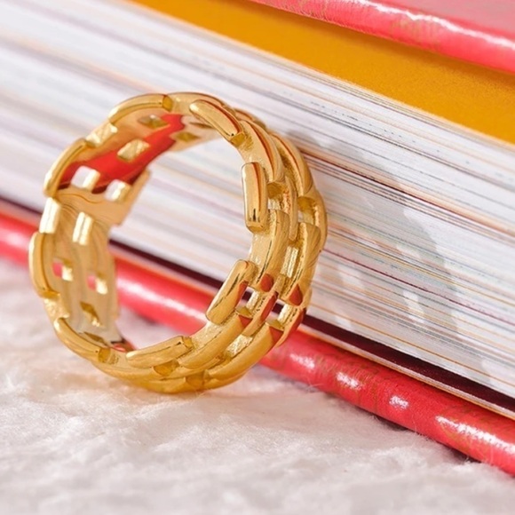 New Gold Geometric Wide Band Ring - Picture 12 of 14